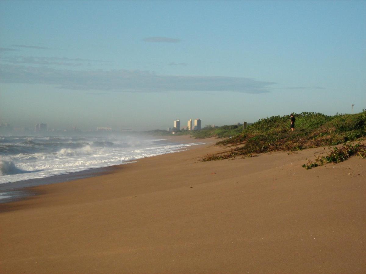 Glenashley Beach Accommodation - B&B And Backpackers Durban Exterior foto