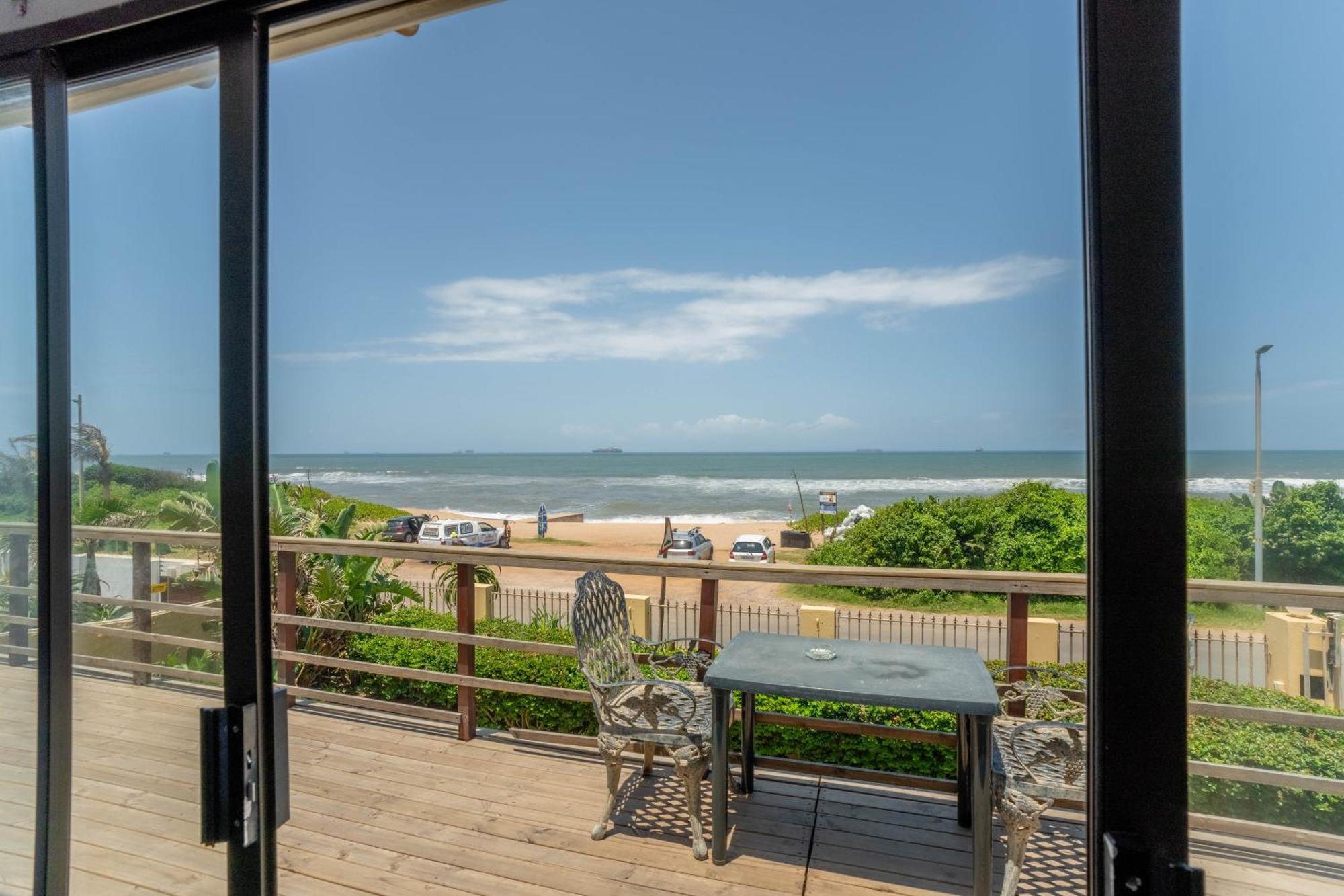 Glenashley Beach Accommodation - B&B And Backpackers Durban Exterior foto